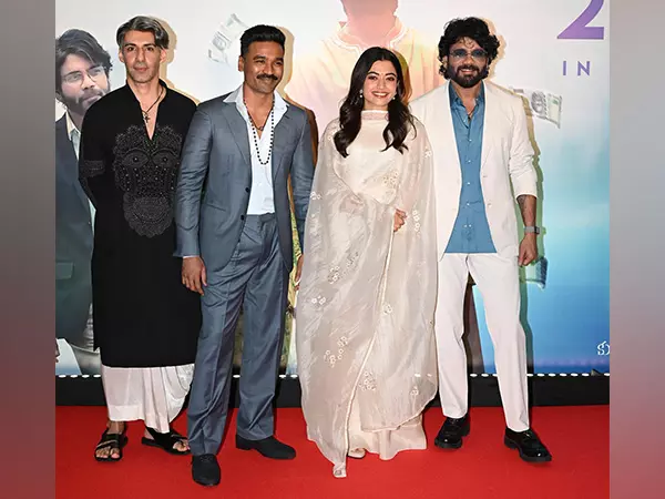 धनुष, नागार्जुन, रश्मिका Mumbai में कुबेरा के तीसरे एकल पिप्पी पिप्पी ऑडियो लॉन्च में शामिल हुए धनुष, नागार्जुन, रश्मिका Mumbai में कुबेरा के तीसरे एकल पिप्पी पिप्पी ऑडियो लॉन्च में शामिल हुए