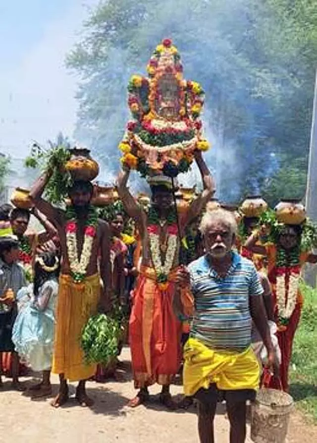 Tamil Nadu : गंगैअम्मन कूलवर्तल महोत्सव Tamil Nadu : गंगैअम्मन कूलवर्तल महोत्सव