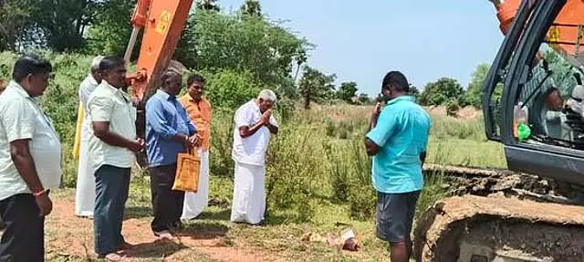 Tamil Nadu : झील जलनिकासी कार्य 3.65 लाख रुपये की लागत से Tamil Nadu : झील जलनिकासी कार्य 3.65 लाख रुपये की लागत से
