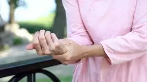Health: शरीर में कमजोरी आने पर क्या होते हैं लक्षण,जानिए इसके पीछे की वजह Health: शरीर में कमजोरी आने पर क्या होते हैं लक्षण,जानिए इसके पीछे की वजह