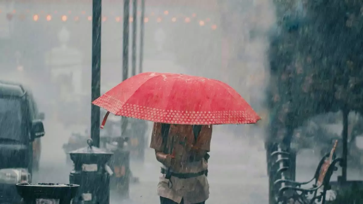 Uttarakhand में बारिश का अलर्ट जारी, जानिए किन जिलों में होगा असर Uttarakhand में बारिश का अलर्ट जारी, जानिए किन जिलों में होगा असर