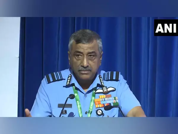 आधुनिक युद्ध में निर्णायक लाभ सबसे पहले, सबसे दूर, सबसे सटीक रूप से देखने की क्षमता में निहित है: Air Marshal आशुतोष दीक्षित आधुनिक युद्ध में निर्णायक लाभ सबसे पहले, सबसे दूर, सबसे सटीक रूप से देखने की क्षमता में निहित है: Air Marshal आशुतोष दीक्षित
