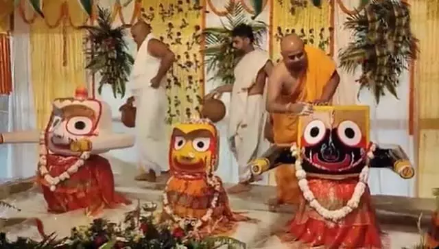 पुरी जगन्नाथ स्नान महोत्सव: लाखों श्रद्धालु भाग लेंगे पुरी जगन्नाथ स्नान महोत्सव: लाखों श्रद्धालु भाग लेंगे