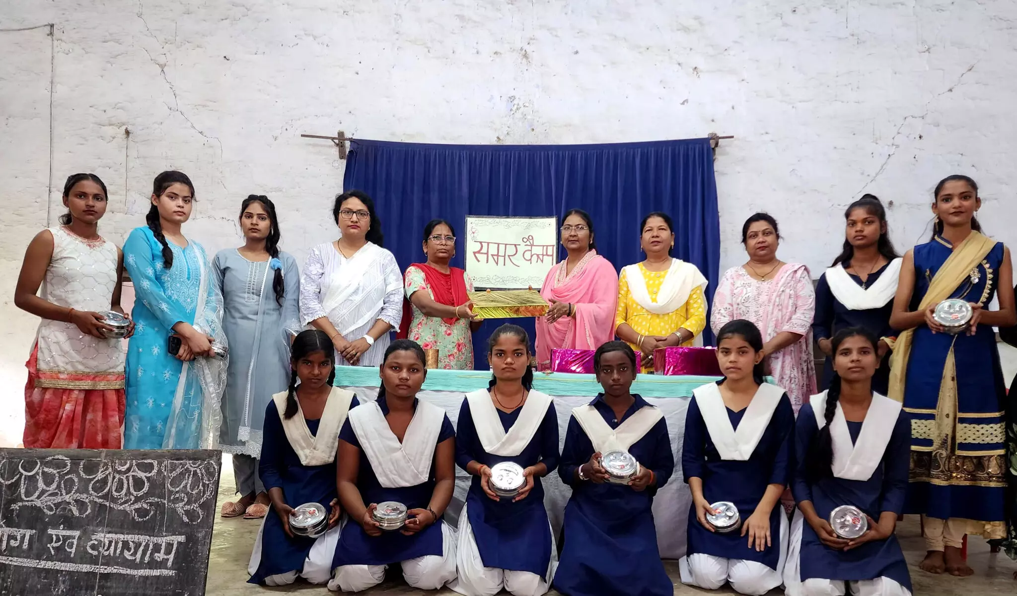 Farrukhabad: छात्राओं ने समर कैम्प में कम्प्यूटर, योगा, ब्लाक पेंटिंग करना सीखा Farrukhabad: छात्राओं ने समर कैम्प में कम्प्यूटर, योगा, ब्लाक पेंटिंग करना सीखा