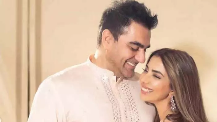 57 की उम्र में पिता बनने को लेकर अरबाज ने जताई खुशी और नर्वसनेस 57 की उम्र में पिता बनने को लेकर अरबाज ने जताई खुशी और नर्वसनेस