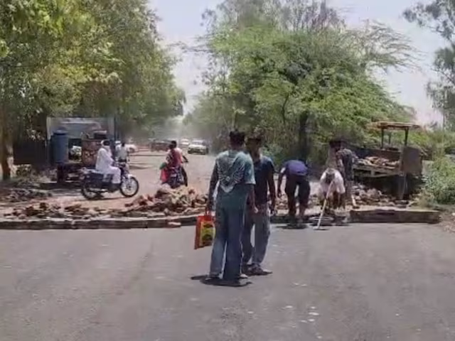 Kurukshetra: कुछ लोगों ने स्टेट हाइवे-6 पर कुछ लोगों ने कब्जा किया Kurukshetra: कुछ लोगों ने स्टेट हाइवे-6 पर कुछ लोगों ने कब्जा किया