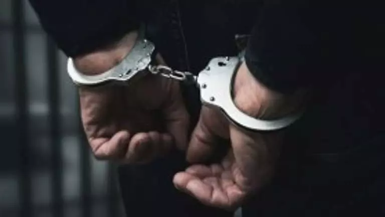Goa पुलिस ने 2.59 करोड़ रुपये मूल्य के ड्रग्स के साथ तीन स्वीडिश नागरिकों को गिरफ्तार किया Goa पुलिस ने 2.59 करोड़ रुपये मूल्य के ड्रग्स के साथ तीन स्वीडिश नागरिकों को गिरफ्तार किया