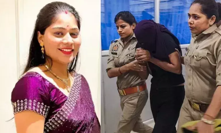 Meghalaya: शिलांग कोर्ट ने सोनम रघुवंशी और 4 सहयोगियों को 8 दिन की पुलिस हिरासत में भेजा Meghalaya: शिलांग कोर्ट ने सोनम रघुवंशी और 4 सहयोगियों को 8 दिन की पुलिस हिरासत में भेजा