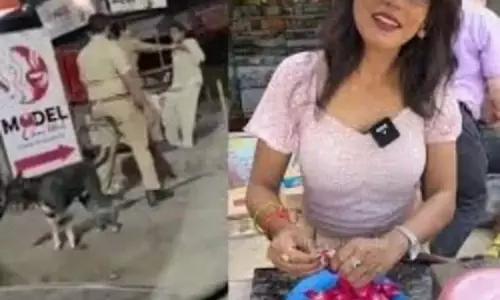 पुलिसवालों ने मॉडल टी-स्टॉल वाली के साथ अभद्रता की, एसपी ने लिया एक्शन पुलिसवालों ने मॉडल टी-स्टॉल वाली के साथ अभद्रता की, एसपी ने लिया एक्शन