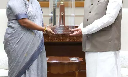 सीएम ने मोदी से मुलाकात कर विकास एजेंडे पर चर्चा की