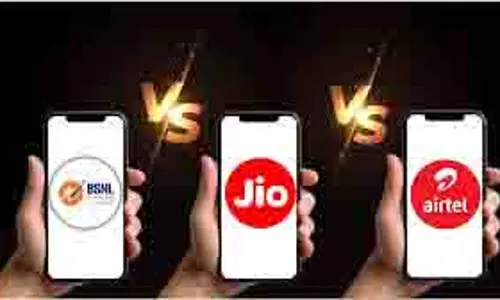 Jio vs Airtel vs BSNL: 30 दिन की वैलिडिटी में कौन दे रहा है सबसे ज्यादा फायदे, देखें डिटेल्स Jio vs Airtel vs BSNL: 30 दिन की वैलिडिटी में कौन दे रहा है सबसे ज्यादा फायदे, देखें डिटेल्स