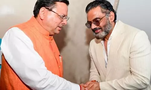 सुनील शेट्टी ने CM Pushkar Singh Dhami से मुलाकात की सुनील शेट्टी ने CM Pushkar Singh Dhami से मुलाकात की