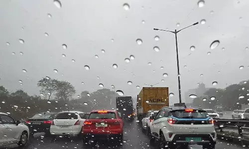 Mumbai : आईएमडी ने महाराष्ट्र में ऑरेंज और येलो अलर्ट जारी किया