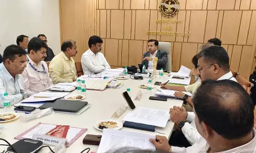 Maharashtra: मैरीटाइम बोर्ड ने कर्मचारियों के लिए 12% PF अंशदान को मंजूरी दी Maharashtra: मैरीटाइम बोर्ड ने कर्मचारियों के लिए 12% PF अंशदान को मंजूरी दी