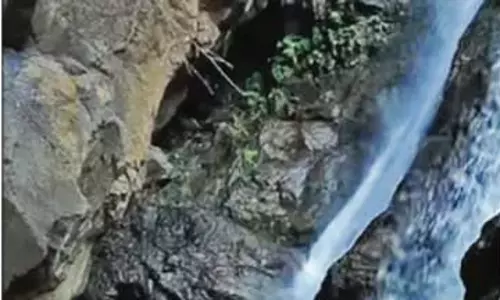 डूबने की घटनाओं के बाद सोपोर के झरने के पास लोगों की एंट्री पर रोक