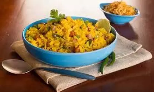 Recipe: सुबह के नाश्ते में बना लें मीठा पोहा, रेसिपी होगी मिनटों में तैयार Recipe: सुबह के नाश्ते में बना लें मीठा पोहा, रेसिपी होगी मिनटों में तैयार