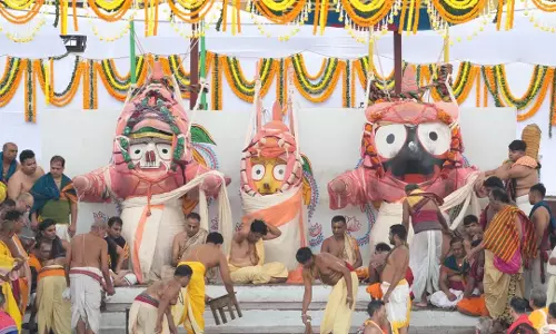 Snaan Purnima : भगवान जगन्नाथ और उनके भाई-बहनों के स्नान से कहीं अधिक