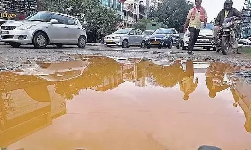 IT belt के निवासी खराब सड़कों से छुटकारा पाने के लिए प्रोजेक्ट अभिमन्यु शुरू करेंगे IT belt के निवासी खराब सड़कों से छुटकारा पाने के लिए प्रोजेक्ट अभिमन्यु शुरू करेंगे
