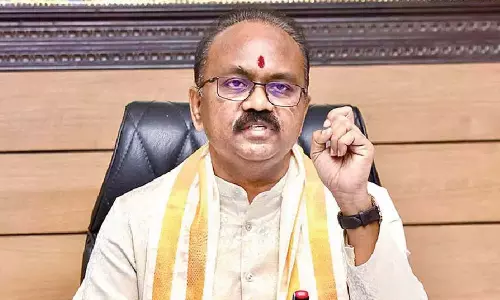 TTD EO ने कर्मचारियों की समस्याओं के समय पर समाधान पर जोर दिया TTD EO ने कर्मचारियों की समस्याओं के समय पर समाधान पर जोर दिया