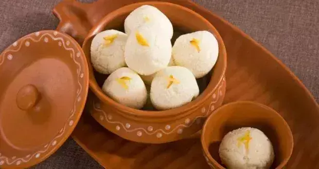 Rasgulla बनाना अब मुश्किल नहीं! घर पर बनाएं सिर्फ 20 मिनट में Rasgulla बनाना अब मुश्किल नहीं! घर पर बनाएं सिर्फ 20 मिनट में