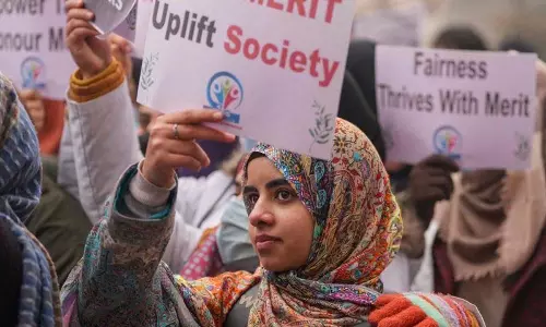 J&K पैनल ने कोटा नीति पर रिपोर्ट का मसौदा तैयार किया J&K पैनल ने कोटा नीति पर रिपोर्ट का मसौदा तैयार किया
