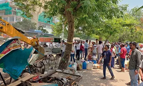 GMDA, एमसीजी ने एमजी रोड पर अतिक्रमण विरोधी अभियान चलाया