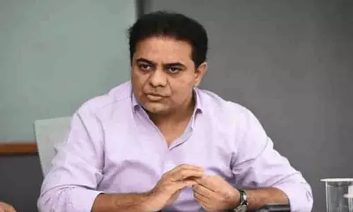 कालेश्वरम परियोजना पर केसीआर को निशाना बनाने के लिए कांग्रेस, भाजपा ने मिलीभगत की: KTR कालेश्वरम परियोजना पर केसीआर को निशाना बनाने के लिए कांग्रेस, भाजपा ने मिलीभगत की: KTR