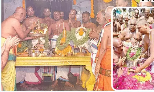Chakra  स्नानम के साथ ब्रह्मोत्सव का समापन हुआ