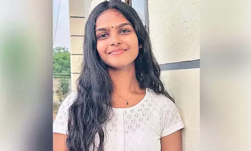 Kadapa की छात्रा ने एडिनबर्ग विश्वविद्यालय में प्रवेश प्राप्त किया Kadapa की छात्रा ने एडिनबर्ग विश्वविद्यालय में प्रवेश प्राप्त किया