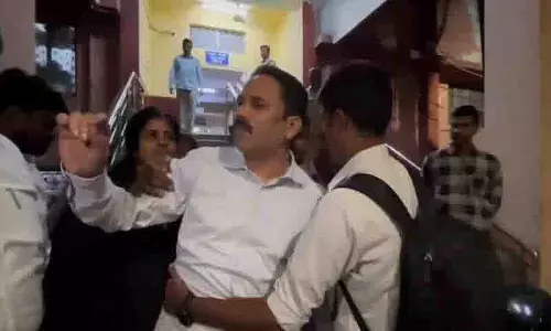 पुलिस द्वारा HC के आदेशों की अवहेलना करने पर कोनाथम दिलीप को फिर से गिरफ्तार किया गया