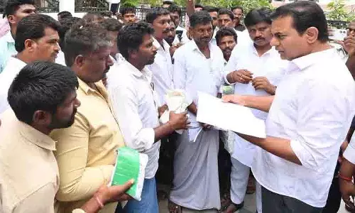 KTR ने कपास बीज किसानों को सहायता का आश्वासन दिया KTR ने कपास बीज किसानों को सहायता का आश्वासन दिया