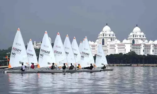 Monsoon Regatta: शीर्ष नाविक बादल और हवा वाले दिन भी तैरते रहे