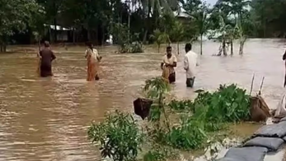 Assam बाढ़ नौ जिलों के 1.38 लाख से अधिक लोग प्रभावित, राहत कार्य जारी Assam बाढ़ नौ जिलों के 1.38 लाख से अधिक लोग प्रभावित, राहत कार्य जारी