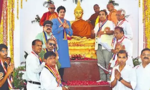 Bareill: छह फुट ऊंची अष्टधातु बुद्ध प्रतिमा का अनावरण, श्रद्धालुओं में उमंग