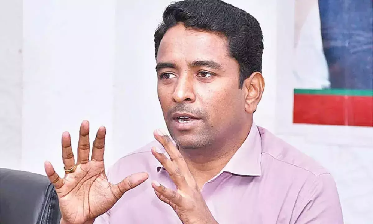 Andhra: कृष्णा नदी पर योग आज Andhra: कृष्णा नदी पर योग आज