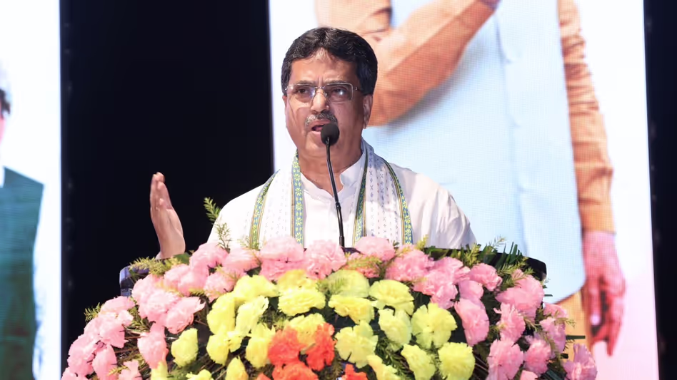 प्रधानमंत्री मोदी के नेतृत्व में भारत ‘नाजुक पांच’ से वैश्विक आर्थिक महाशक्ति में तब्दील हो गया प्रधानमंत्री मोदी के नेतृत्व में भारत ‘नाजुक पांच’ से वैश्विक आर्थिक महाशक्ति में तब्दील हो गया