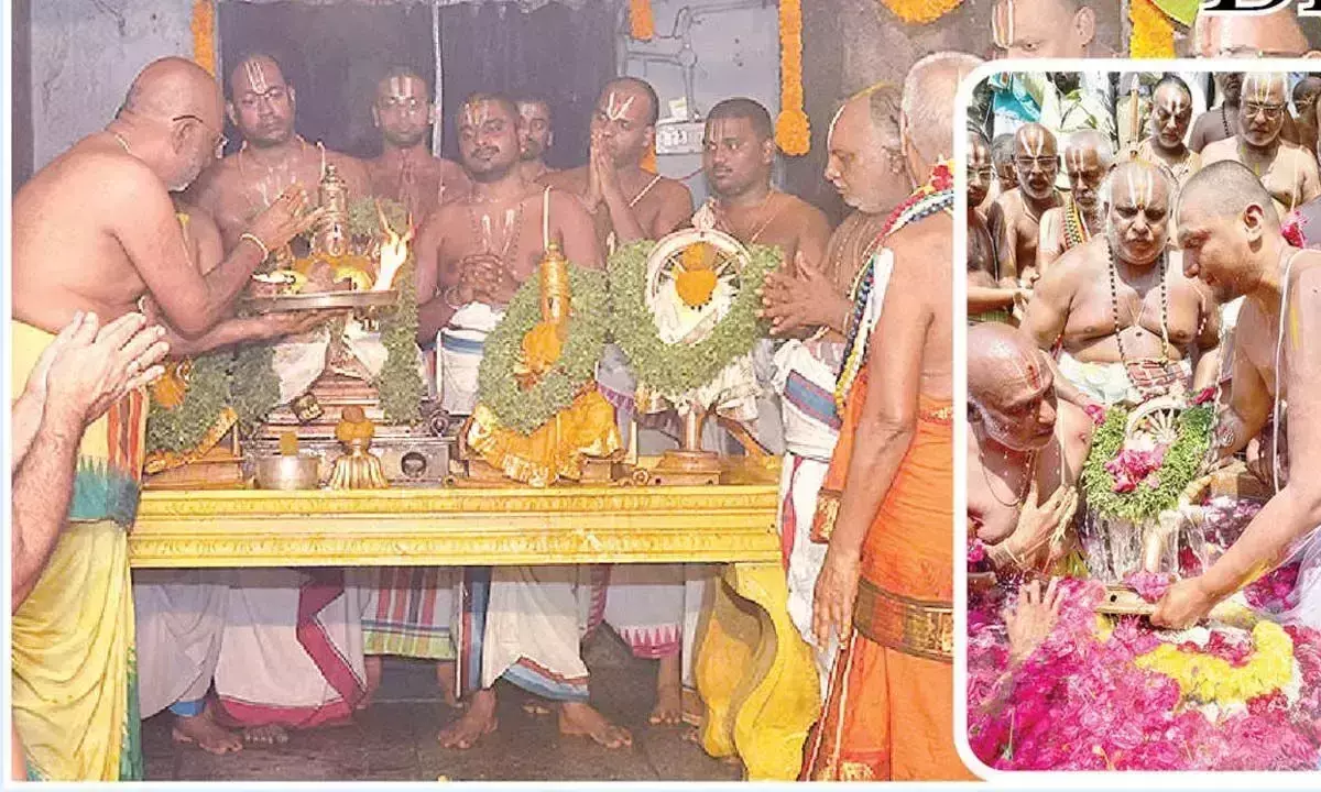 Andhra: चक्र स्नानम के साथ ब्रह्मोत्सव का समापन हुआ
