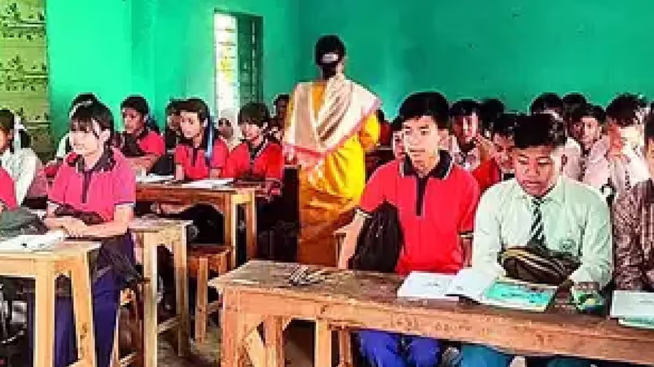 Manipur : बाढ़ के कारण बंद हुए इंफाल के पूर्वी और पश्चिमी जिलों के स्कूल फिर से खुलने वाले