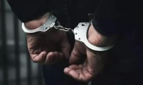 Goa पुलिस ने 2.59 करोड़ रुपये मूल्य के ड्रग्स के साथ तीन स्वीडिश नागरिकों को गिरफ्तार किया Goa पुलिस ने 2.59 करोड़ रुपये मूल्य के ड्रग्स के साथ तीन स्वीडिश नागरिकों को गिरफ्तार किया