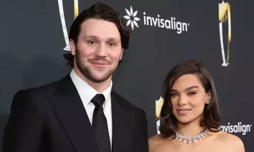 Josh Allen ने अपनी पत्नी हेली स्टेनफेल्ड के बारे में खुलकर बात की
