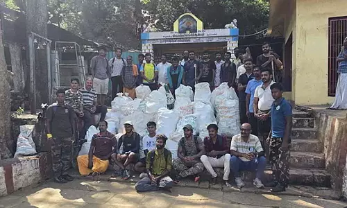 Coimbatore में वेल्लियांगिरी पहाड़ी से स्वयंसेवकों ने 1,750 किलोग्राम प्लास्टिक कचरा साफ किया