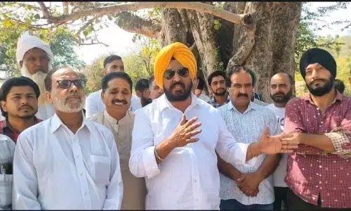 Jammu: टोनी ने अवैध खनन का फर्जी मामला दर्ज करने पर अधिकारियों की आलोचना की
