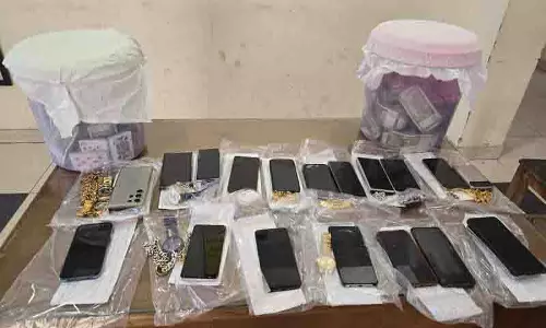 Zirakpur में जुआ रैकेट का भंडाफोड़, 16 गिरफ्तार Zirakpur में जुआ रैकेट का भंडाफोड़, 16 गिरफ्तार
