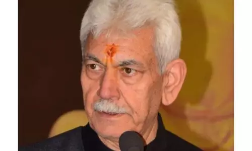 Jammu: उपराज्यपाल ने कबीर जयंती पर लोगों को बधाई दी Jammu: उपराज्यपाल ने कबीर जयंती पर लोगों को बधाई दी