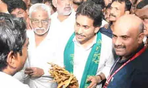 आंध्र प्रदेश में किसान संकट में: Jagan
