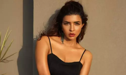 Lakshmi Manchu: अभिनेत्री, निर्माता और द ट्रेटर्स स्टार Lakshmi Manchu: अभिनेत्री, निर्माता और द ट्रेटर्स स्टार