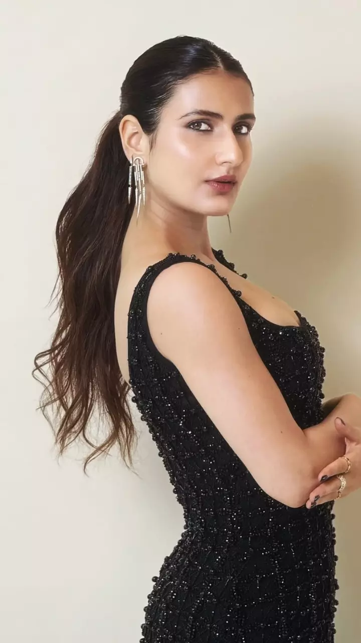 Fatima Sana Shaikh का हॉट लुक