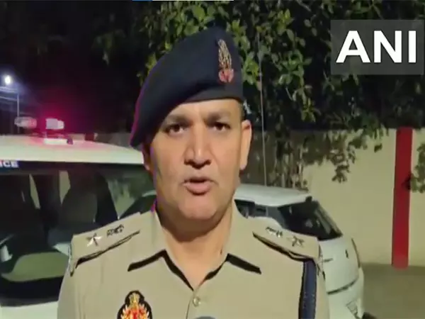 UP: बैंक डकैती मामले में दो आरोपी मथुरा से गिरफ्तार UP: बैंक डकैती मामले में दो आरोपी मथुरा से गिरफ्तार