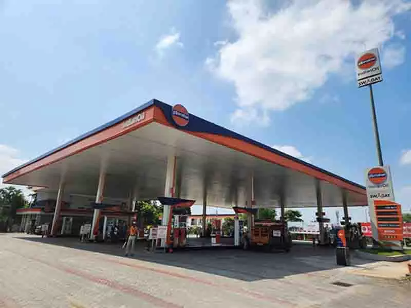 ऑपरेशन सिंदूर में भारतीय तेल ने सशस्त्र बलों के लिए ईंधन आपूर्ति चार गुना बढ़ाई ऑपरेशन सिंदूर में भारतीय तेल ने सशस्त्र बलों के लिए ईंधन आपूर्ति चार गुना बढ़ाई
