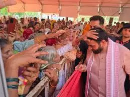 170 करोड़ रुपये के घोटाले में पूर्व विधायक सुरजाखेड़ा, सहयोगी को ED की हिरासत में भेजा गया 170 करोड़ रुपये के घोटाले में पूर्व विधायक सुरजाखेड़ा, सहयोगी को ED की हिरासत में भेजा गया